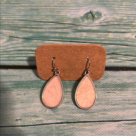 Elegant Pink Teardrop Earrings - Picture 1 of 1